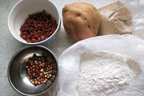 豆沙红薯球的做法图解1
