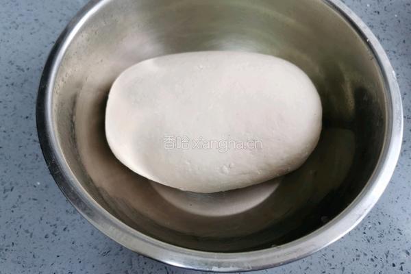手擀面的做法图解1