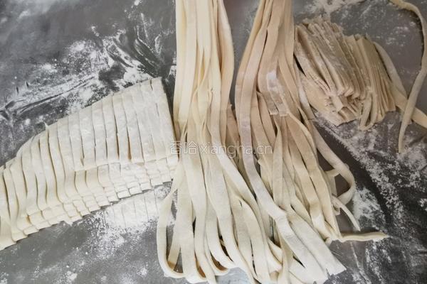 手擀面的做法图解7
