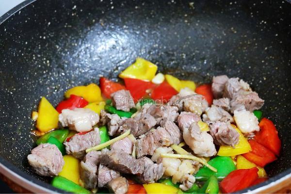 彩椒炒牛肉的做法图解12