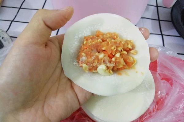 胡萝卜玉米猪肉饺的做法图解6