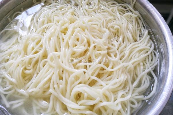 香菇肉酱面的做法图解3