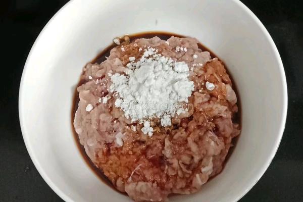 猪肉木耳酿苦瓜的做法图解6