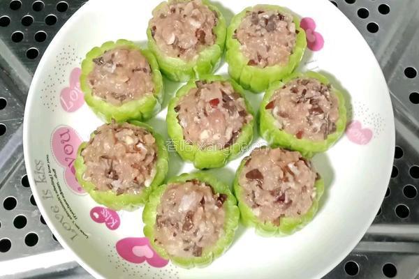 猪肉木耳酿苦瓜的做法图解10