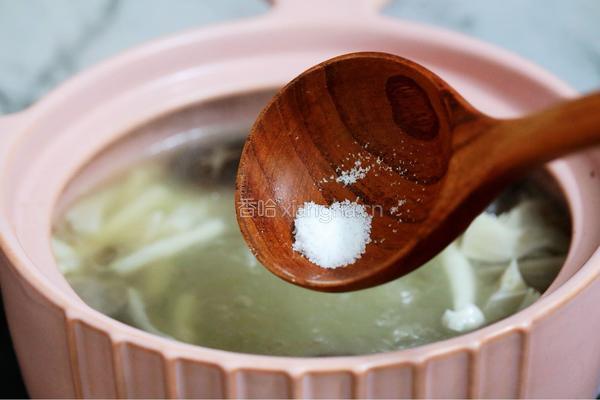 猪骨菌菇汤的做法图解10