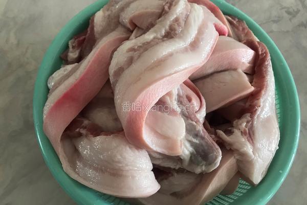 闺蜜自创腊肉腌法的做法图解1