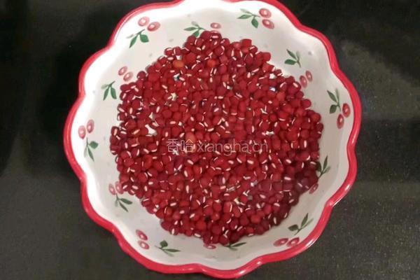 小米红豆粥的做法图解2