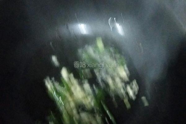 自制辣椒炒土豆的做法图解1