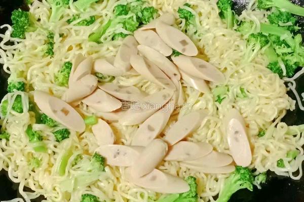 火腿鸡蛋炒芝士面的做法图解19