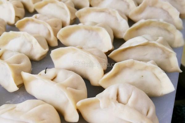 茼蒿梗蘑菇猪肉馅饺子的做法图解19