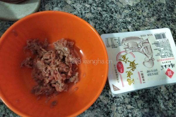 牛肉豆腐羹的做法图解1