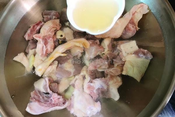 酸萝卜老鸭汤的做法图解2