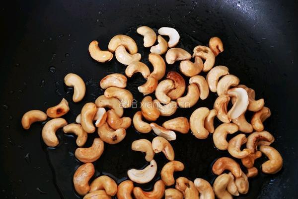 西芹虾仁腰果的做法图解5