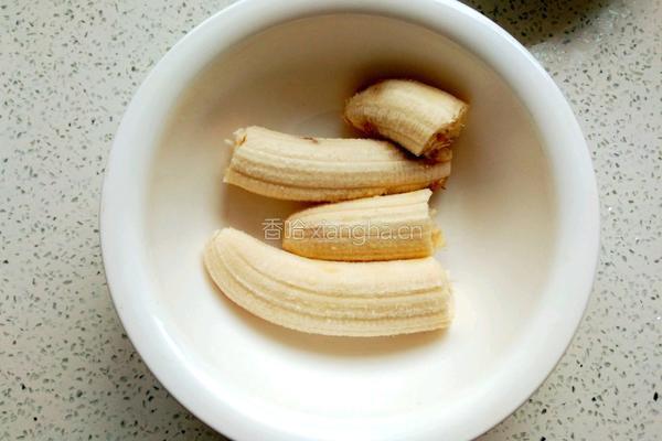 香蕉燕麦重磅蛋糕的做法图解1