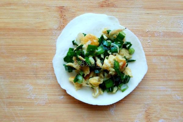 韭菜鸡蛋虾米饺子的做法图解8