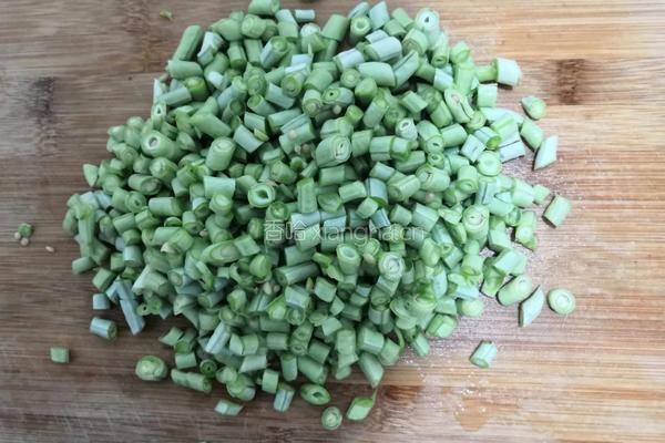 香脆豆角蛋饼的做法图解1