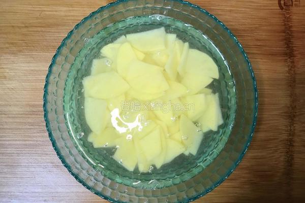 五花肉炒土豆的做法图解4