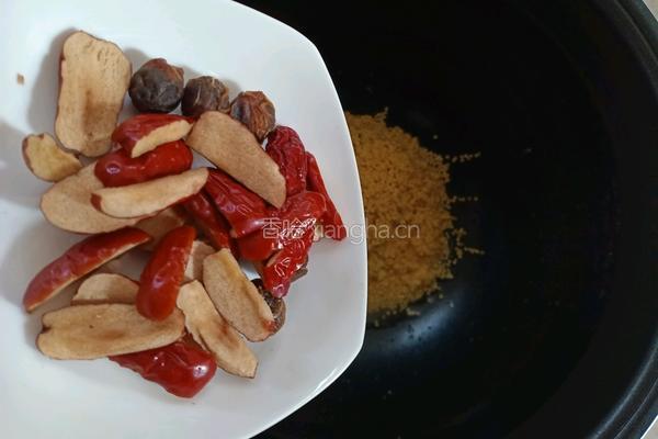 红枣桂圆小米粥的做法图解6