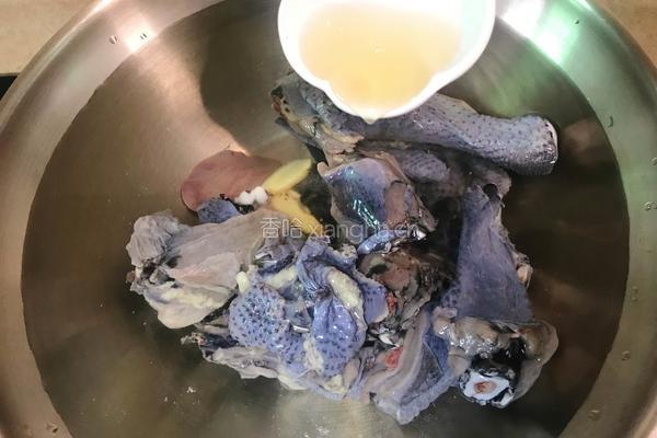 药膳乌鸡汤的做法图解2