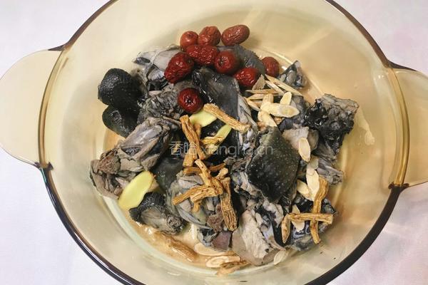 药膳乌鸡汤的做法图解5