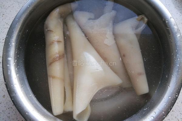 水晶猪皮冻的做法图解3