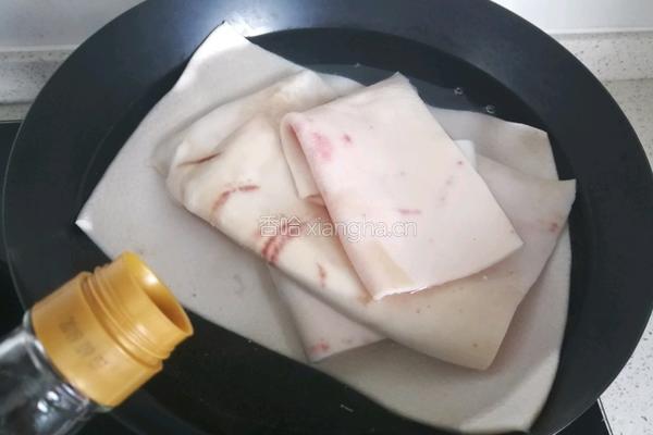水晶猪皮冻的做法图解2