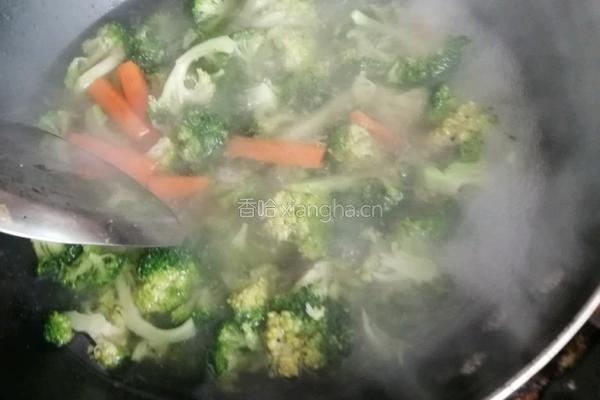 海米拌西兰花的做法图解2