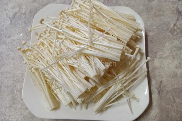 凉拌蒜香金针菇的做法图解3