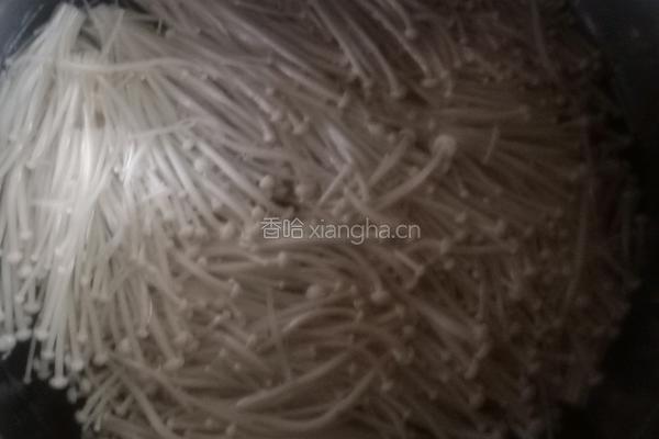 凉拌蒜香金针菇的做法图解4
