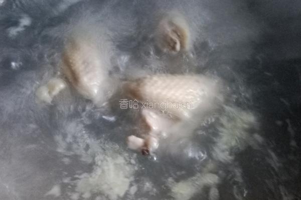 红枣莲藕鸡汤的做法图解4