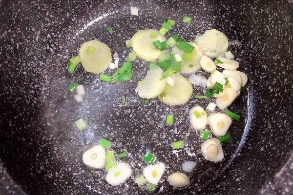 海鲜豆腐蔬菜煲的做法图解7