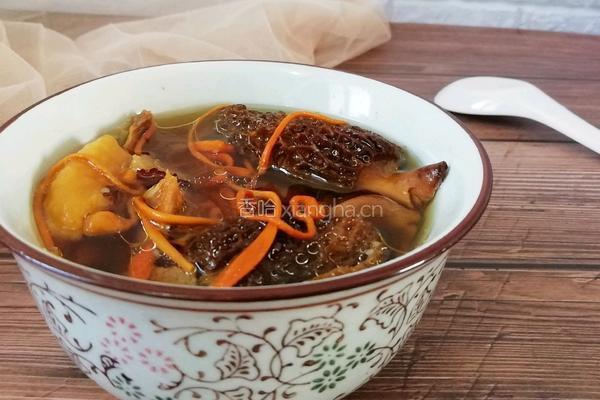 羊肚菌虫草花炖鸡汤
