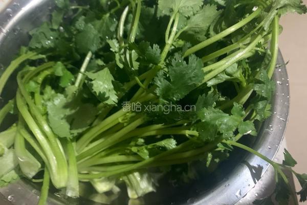 凉拌香菜茶干的做法图解2