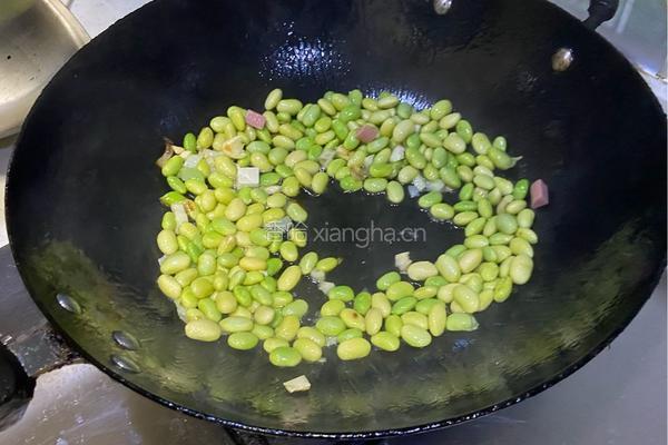 毛豆烧豆腐火腿肠的做法图解5