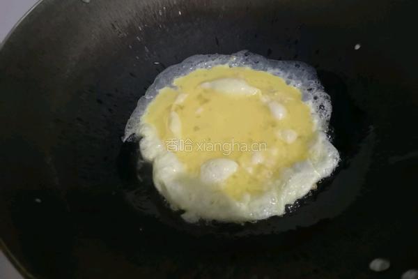 毛豆炒蛋的做法图解3