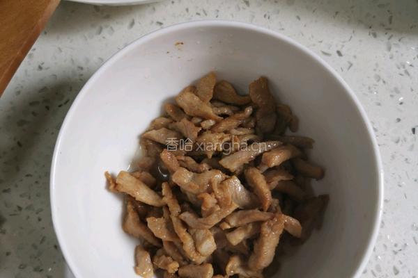 莴笋炒肉的做法图解3