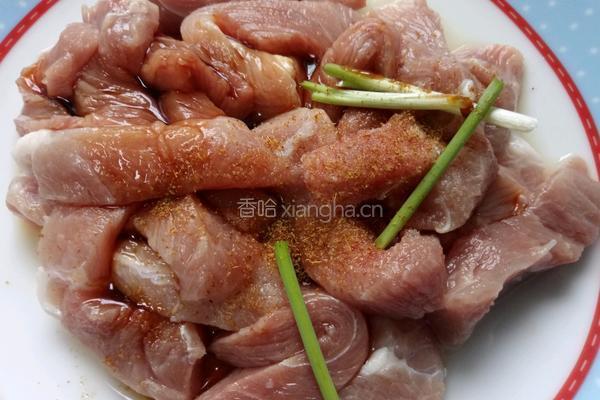 油炸酥肉的做法图解1