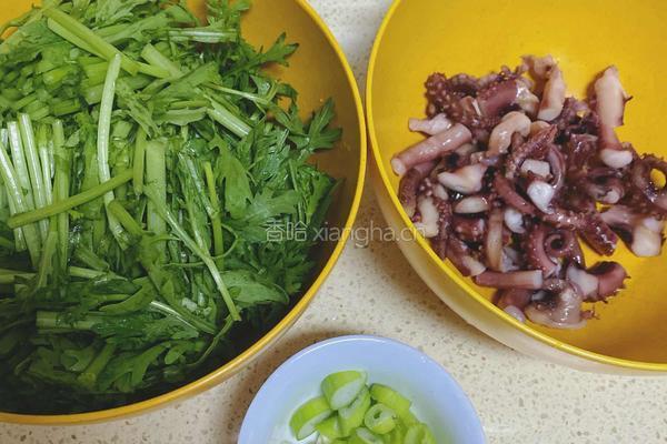 章鱼炒茼蒿的做法图解4