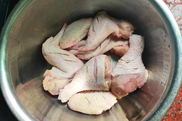蜜汁烤鸡翅的做法图解1