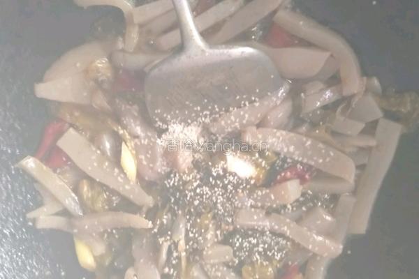 酸菜炒魔芋的做法图解7