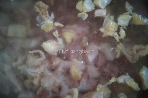 美味小炒鸡的做法图解1