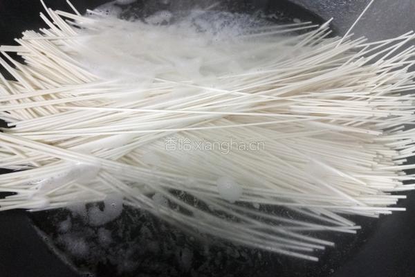 雪菜肉丝面的做法图解5