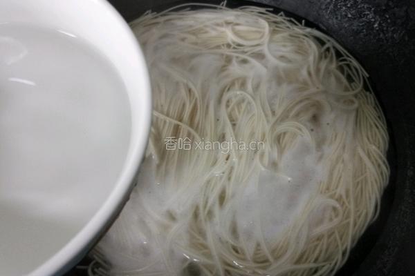 雪菜肉丝面的做法图解6