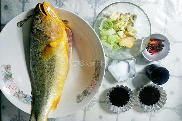 年味美食黄花鱼的做法图解1