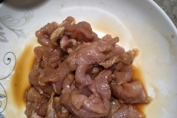 酸菜炒肉的做法图解4