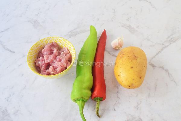 肉末土豆丁的做法图解1