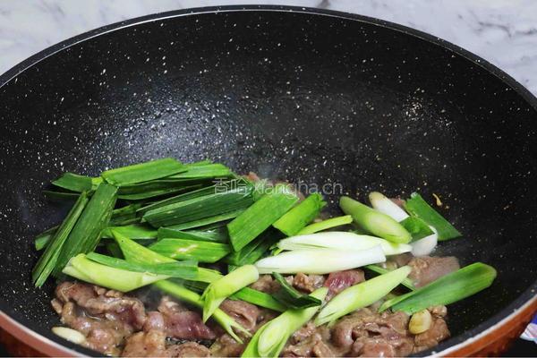 葱爆牛肉片的做法图解6