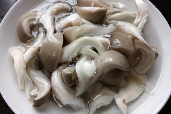 孜然蘑菇的做法图解2