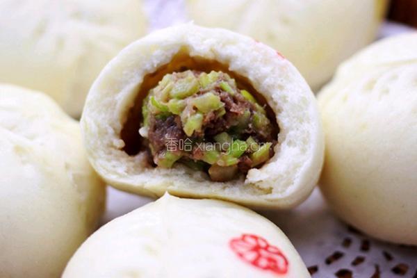 芹菜牛肉菜包子 松软鲜香的做法图解6