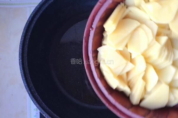 土豆片炒韭菜的做法图解6